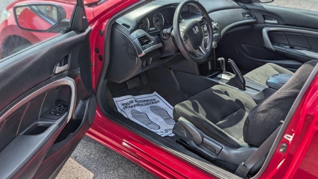 2010 Honda Accord Image 11