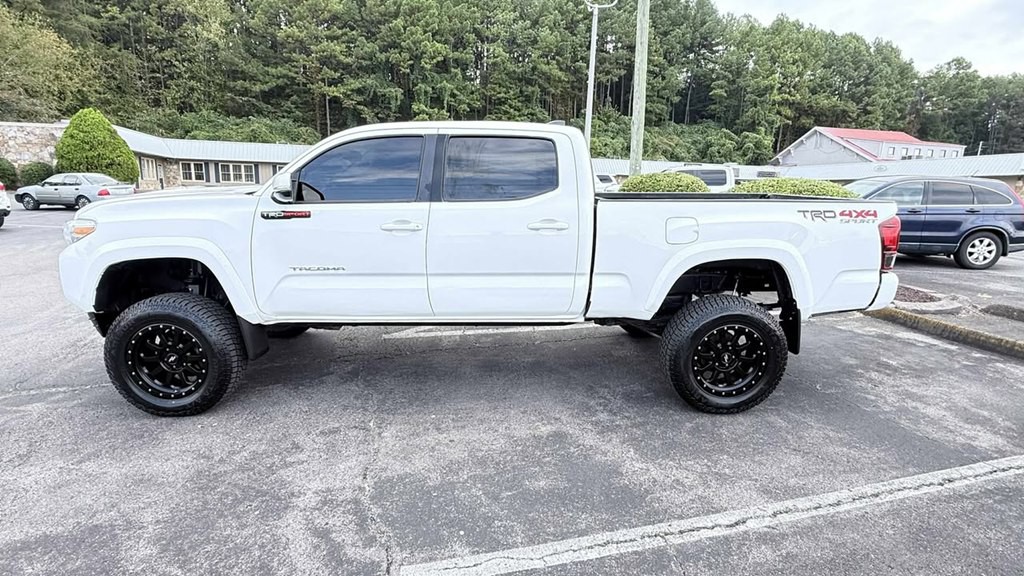 2023 Toyota Tacoma Image 21