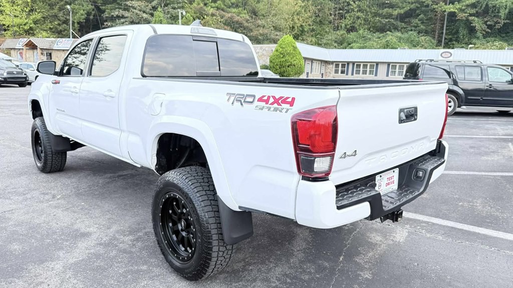 2023 Toyota Tacoma Image 25