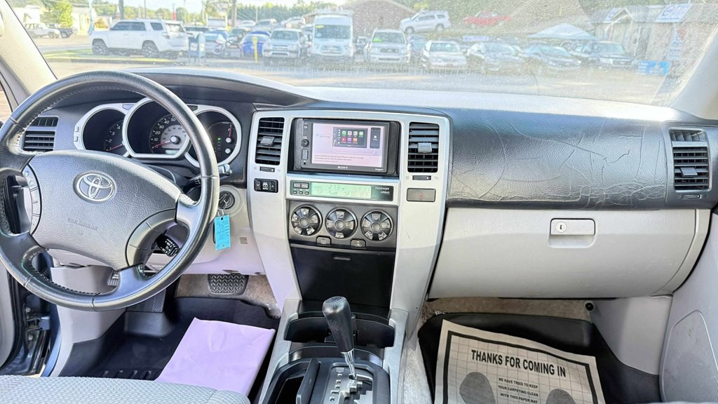 2005 Toyota 4Runner Image 10