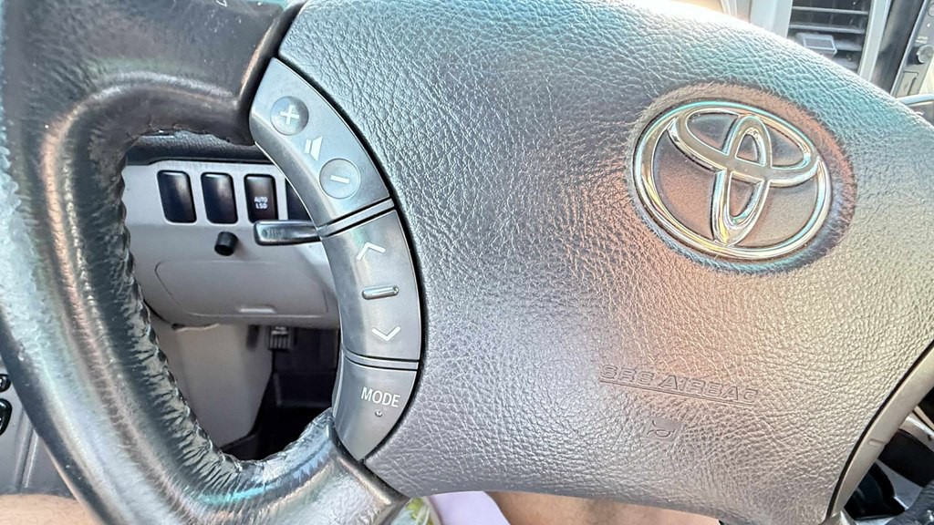 2005 Toyota 4Runner Image 11