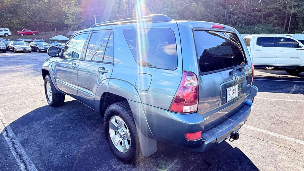 2005 Toyota 4Runner Image 24