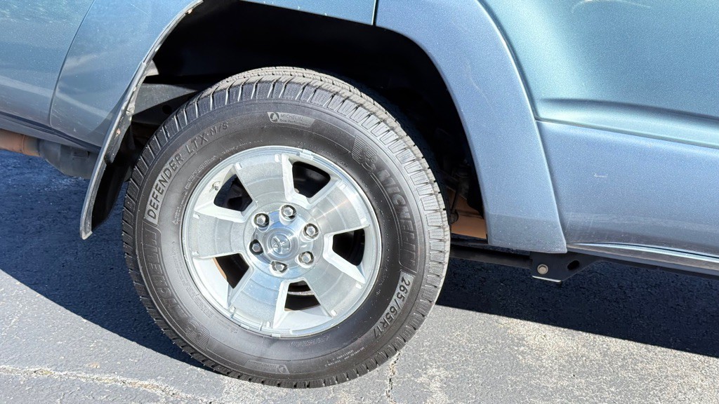 2005 Toyota 4Runner Image 37