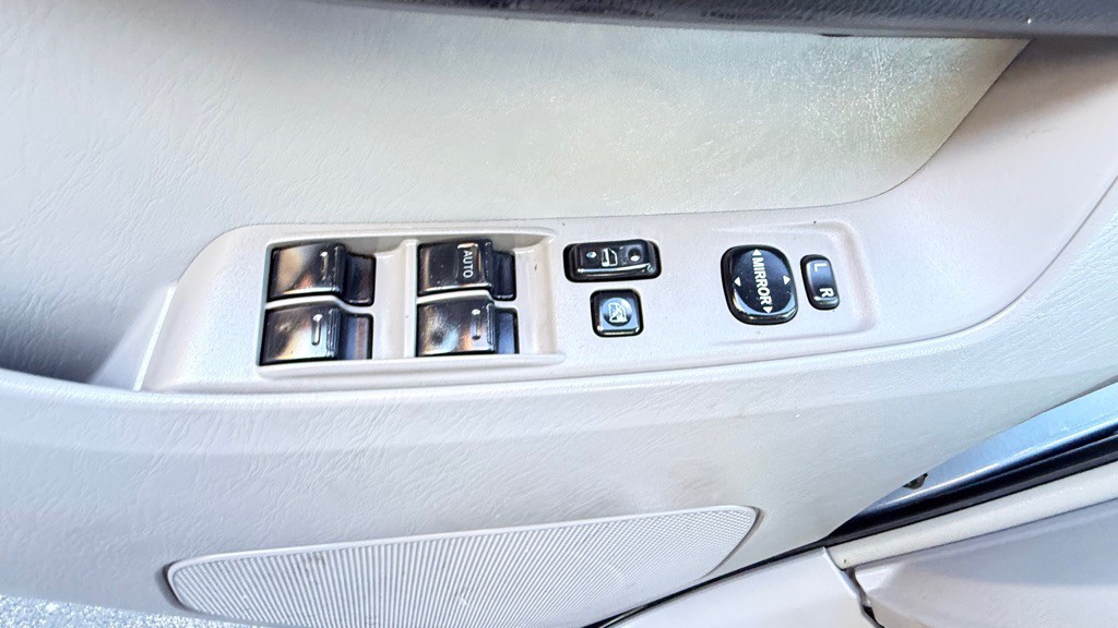 2005 Toyota 4Runner Image 46