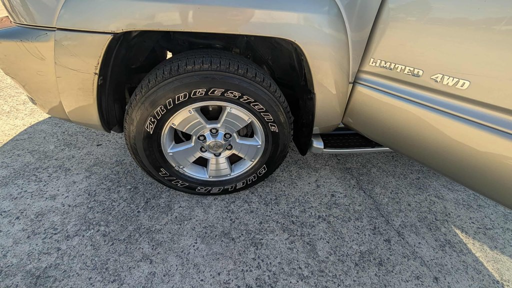2004 Toyota 4Runner Image 13