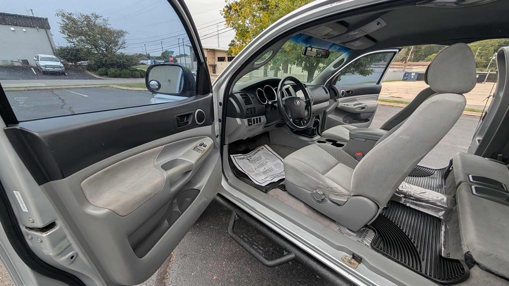 2005 Toyota Tacoma Image 6