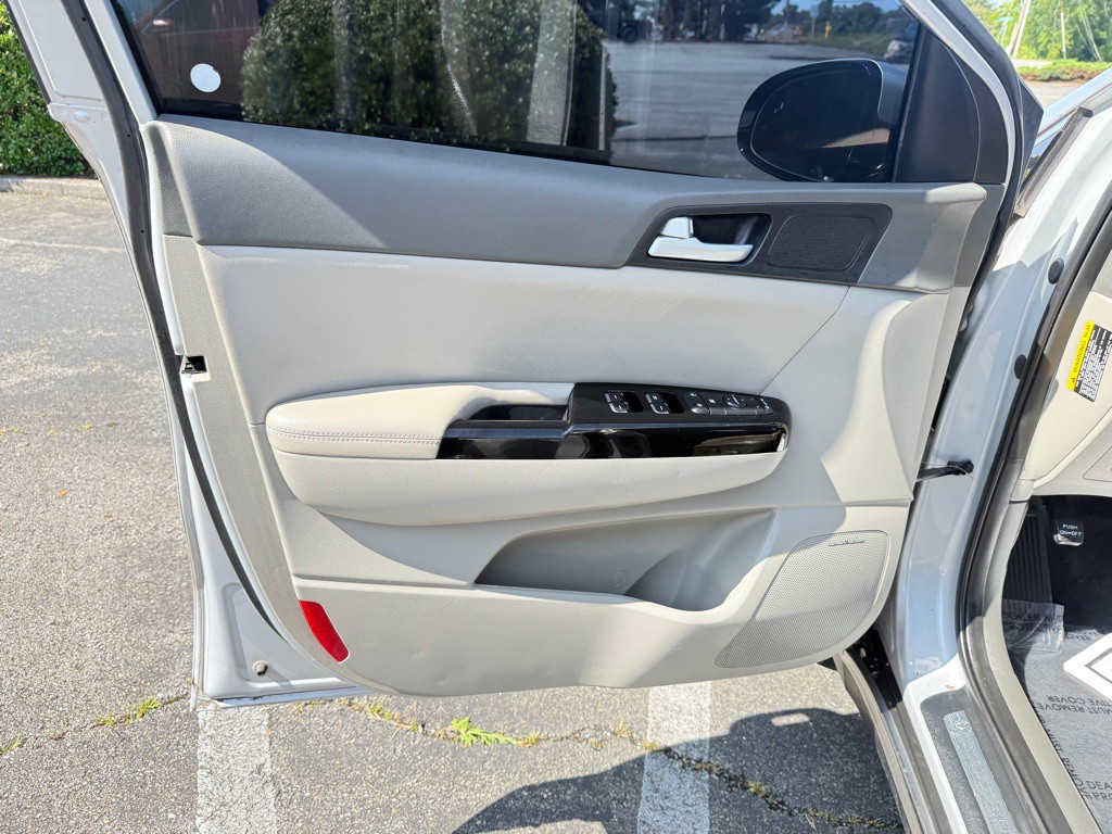 2017 Kia Sportage Image 17