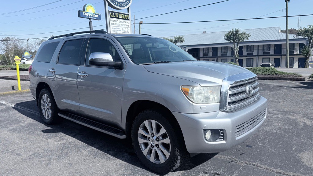 2013 Toyota Sequoia Image 3