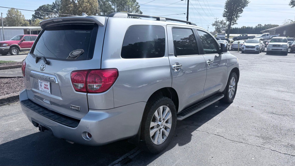 2013 Toyota Sequoia Image 7
