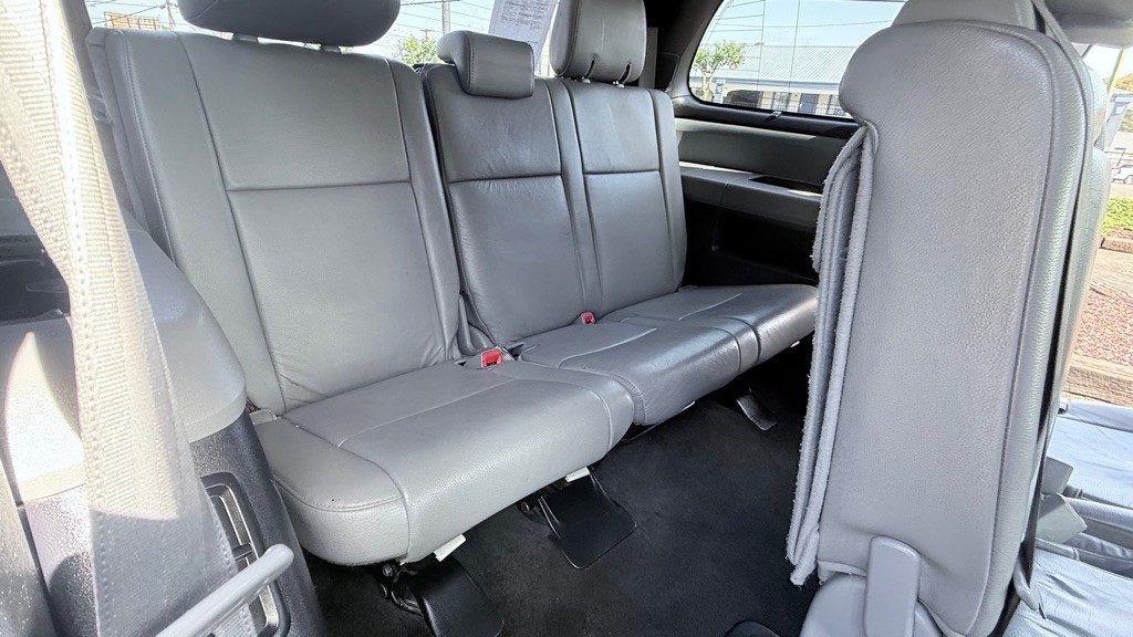 2013 Toyota Sequoia Image 19