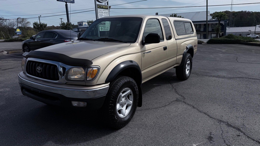 2004 Toyota Tacoma Image 1