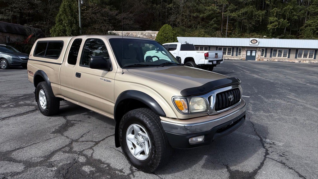 2004 Toyota Tacoma Image 2