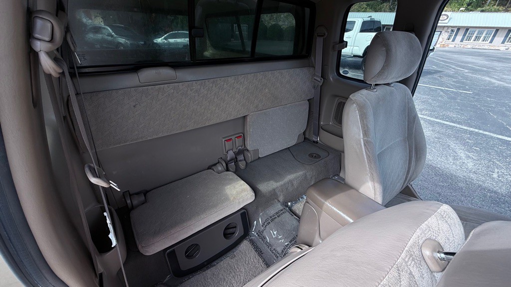 2004 Toyota Tacoma Image 13