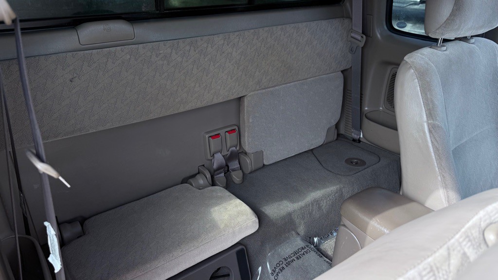 2004 Toyota Tacoma Image 31