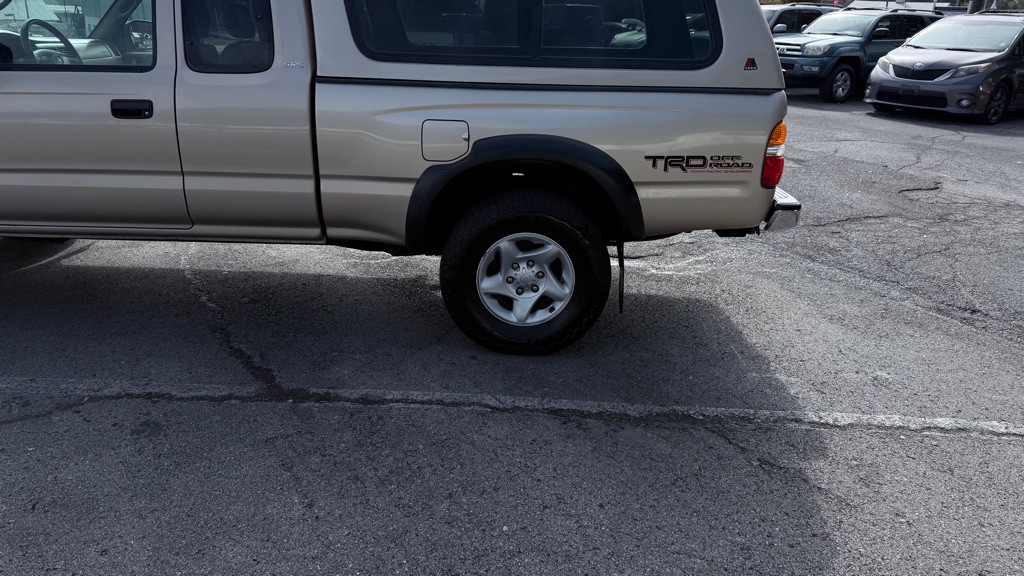 2004 Toyota Tacoma Image 38