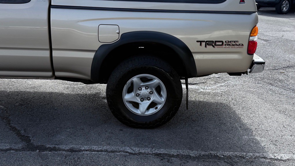 2004 Toyota Tacoma Image 39
