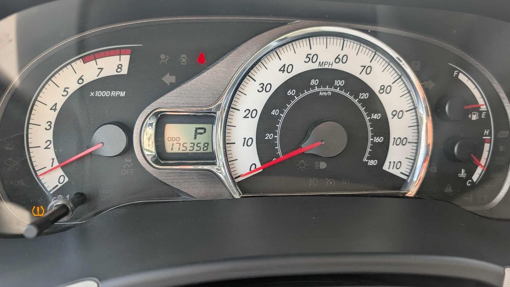 2011 Toyota Sienna Image 14