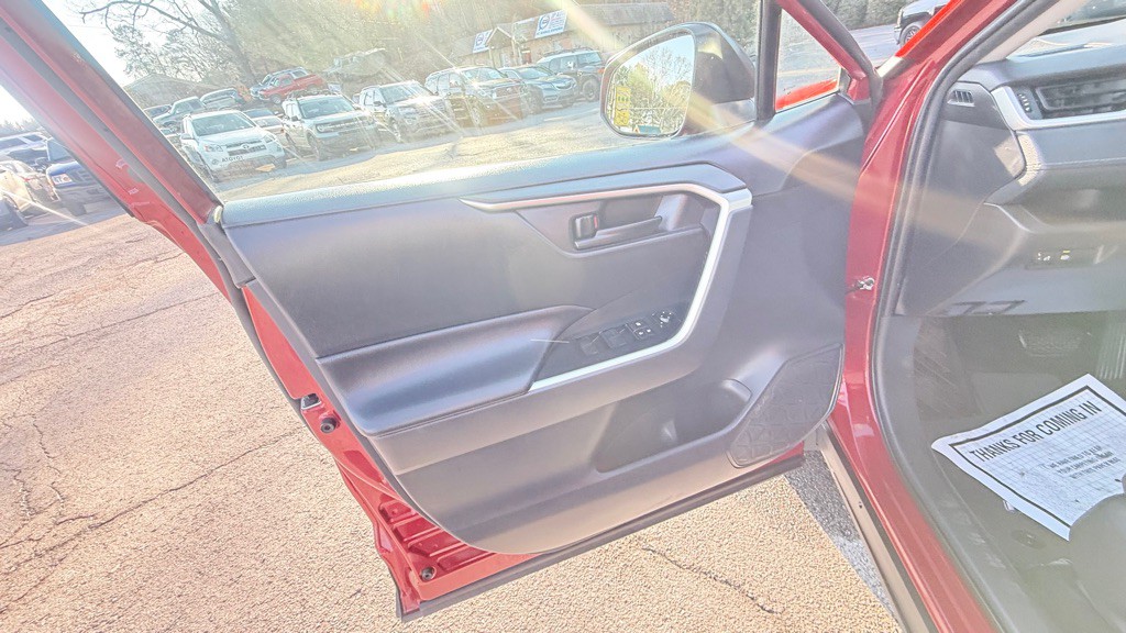 2019 Toyota Rav4 Image 28