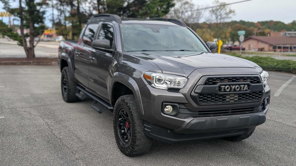 2021 Toyota Tacoma Image 2