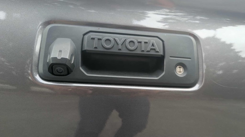 2021 Toyota Tacoma Image 8