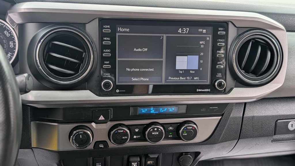 2021 Toyota Tacoma Image 10