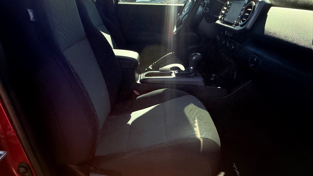 2022 Toyota Tacoma Image 10