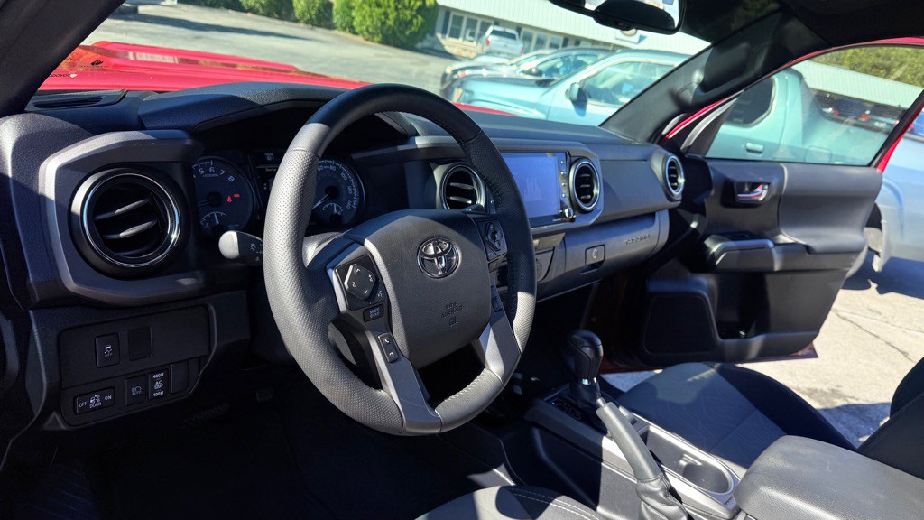 2022 Toyota Tacoma Image 17