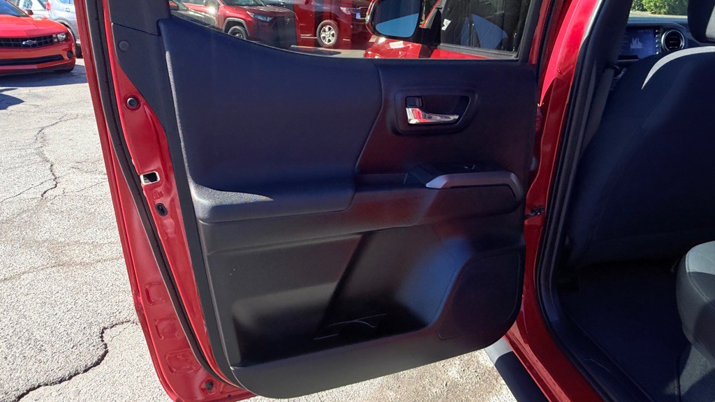 2022 Toyota Tacoma Image 26