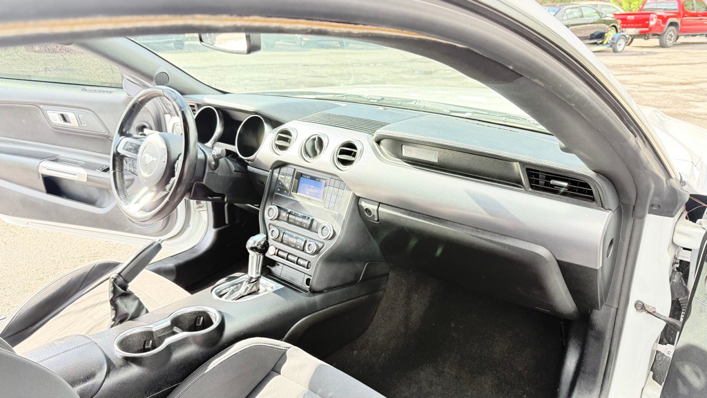 2019 Ford Mustang Image 10