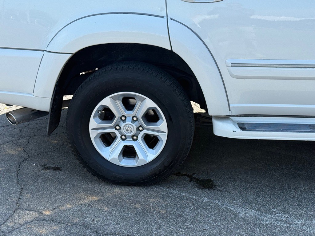 2006 Toyota Sequoia Image 11