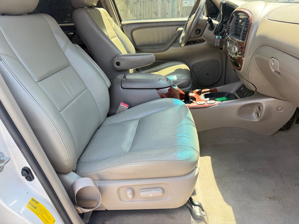 2006 Toyota Sequoia Image 14