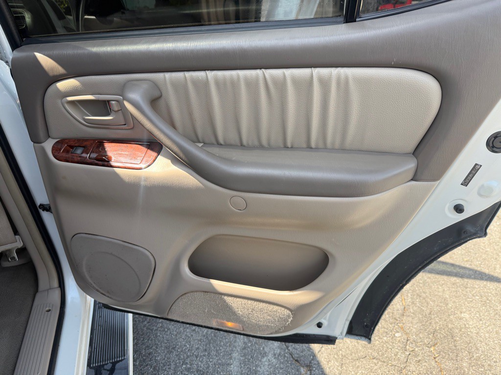 2006 Toyota Sequoia Image 15