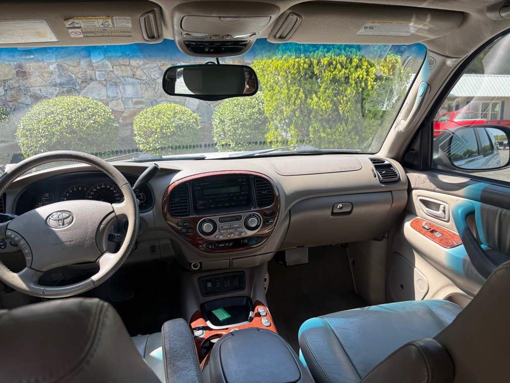 2006 Toyota Sequoia Image 23