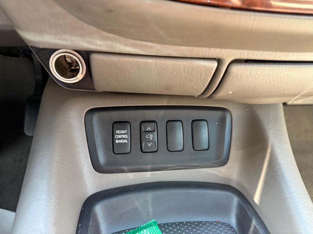 2006 Toyota Sequoia Image 35