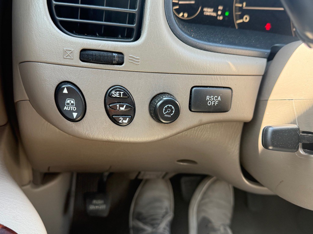 2006 Toyota Sequoia Image 37