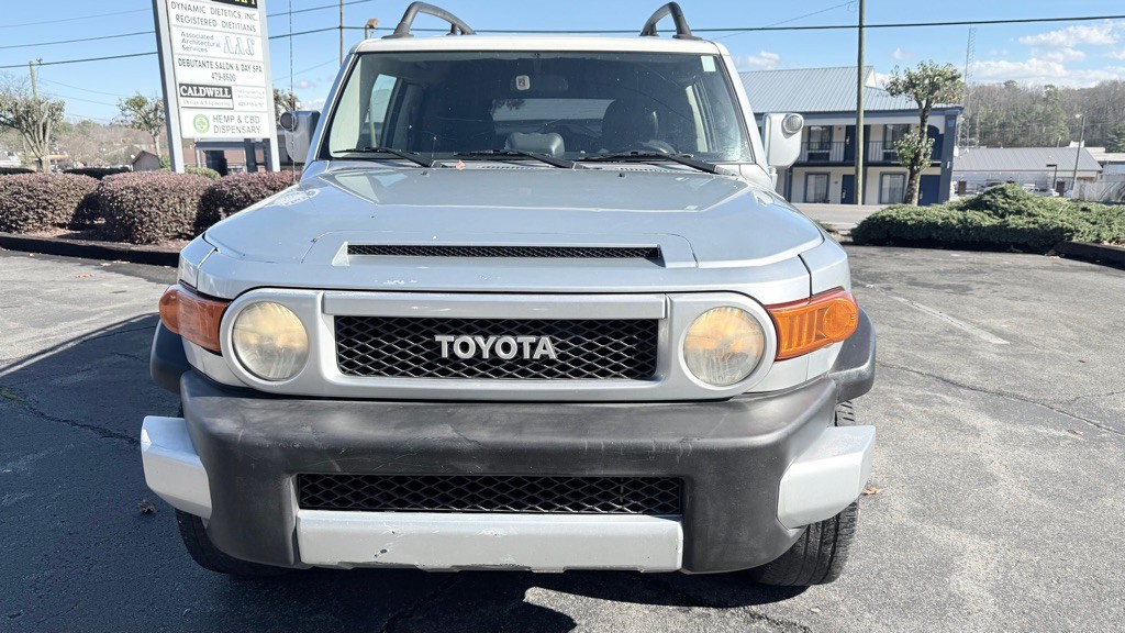 2007 Toyota FJ Cruiser Image 2