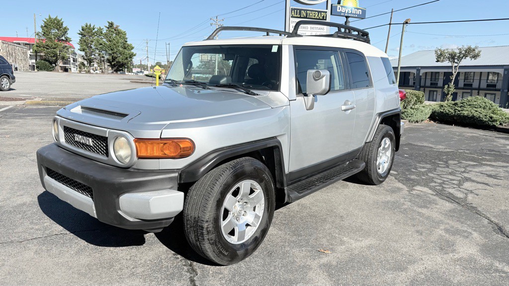 2007 Toyota FJ Cruiser Image 1