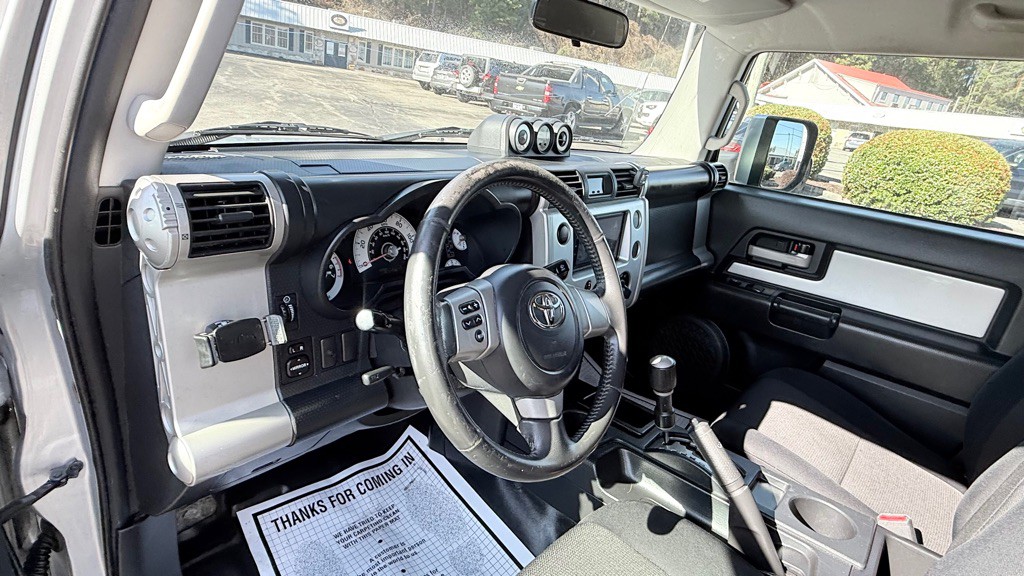 2007 Toyota FJ Cruiser Image 10
