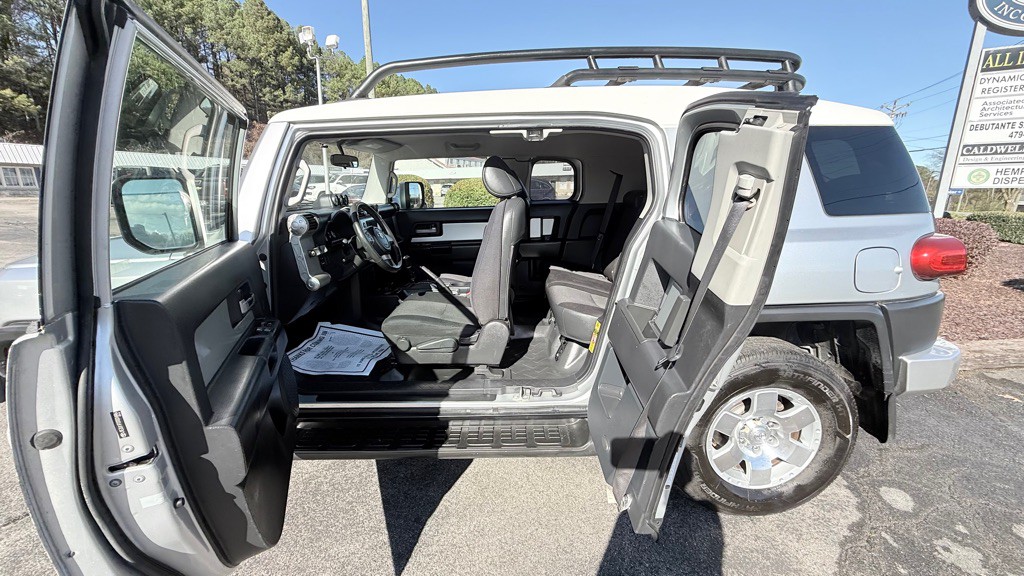 2007 Toyota FJ Cruiser Image 12