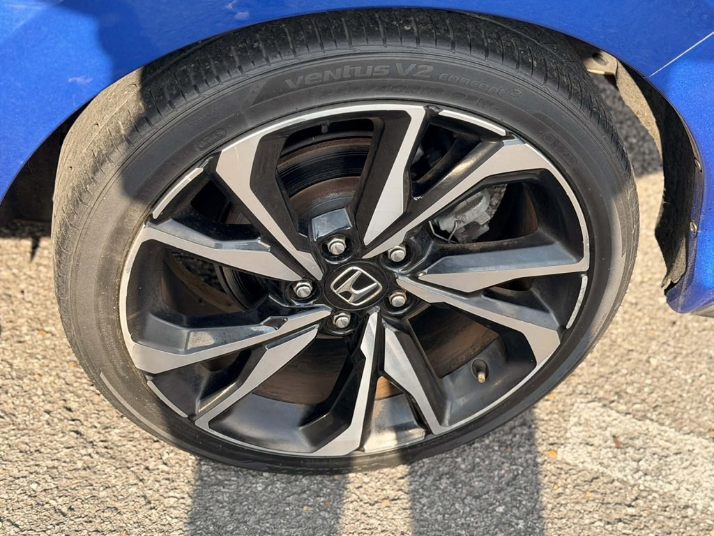 2018 Honda Civic Image 16