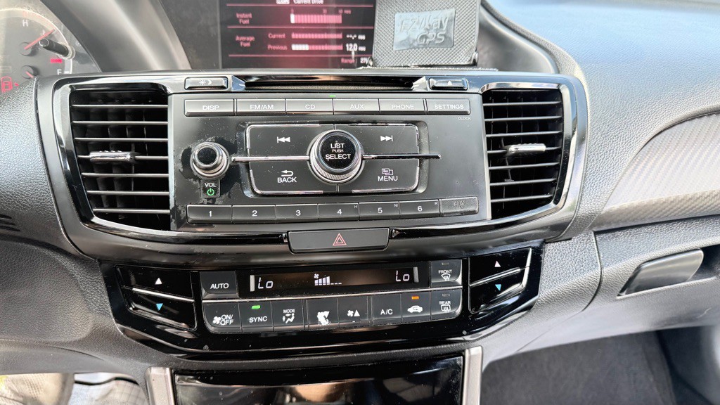 2016 Honda Accord Image 16