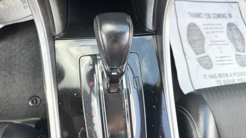 2016 Honda Accord Image 17