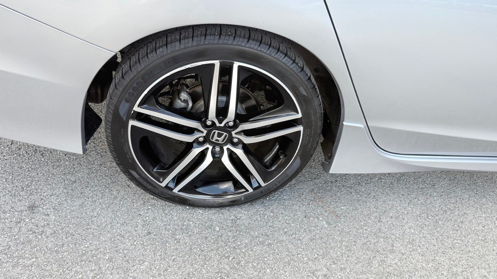 2016 Honda Accord Image 21