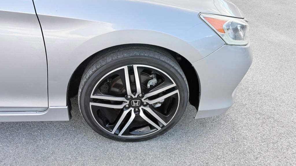 2016 Honda Accord Image 22