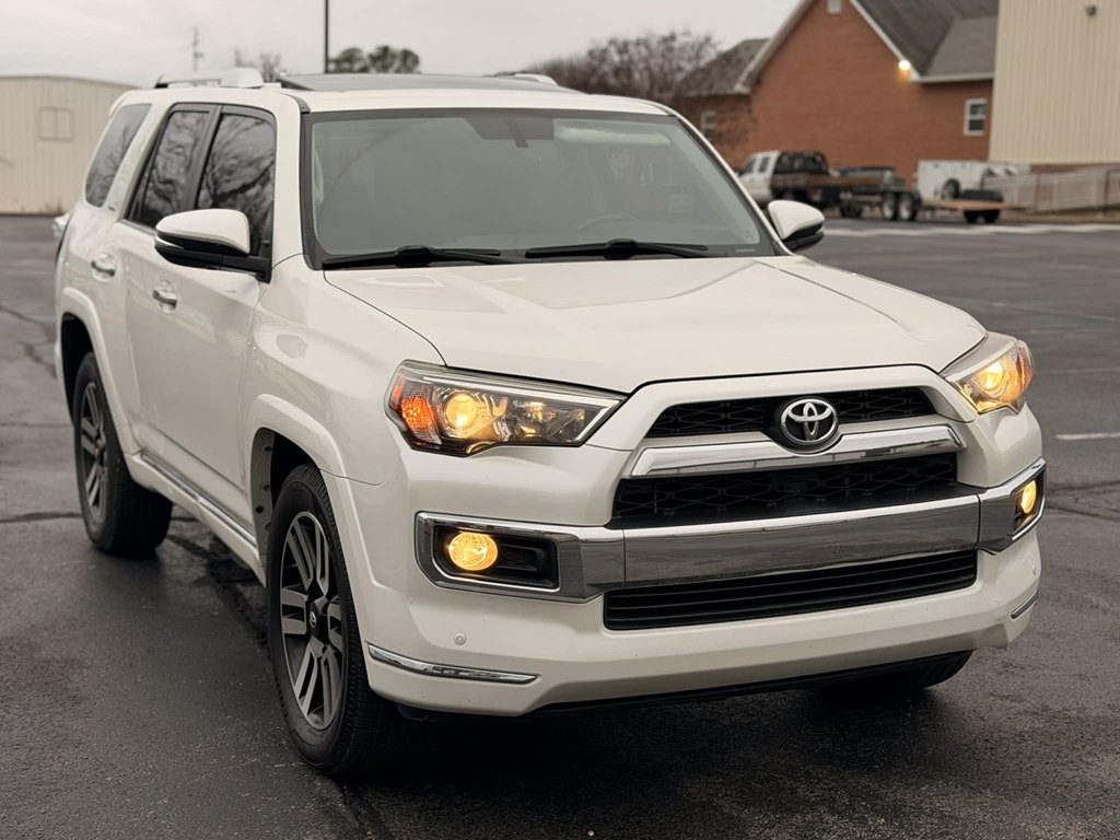 2016 Toyota 4Runner Image 1