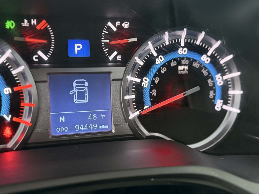 2016 Toyota 4Runner Image 10