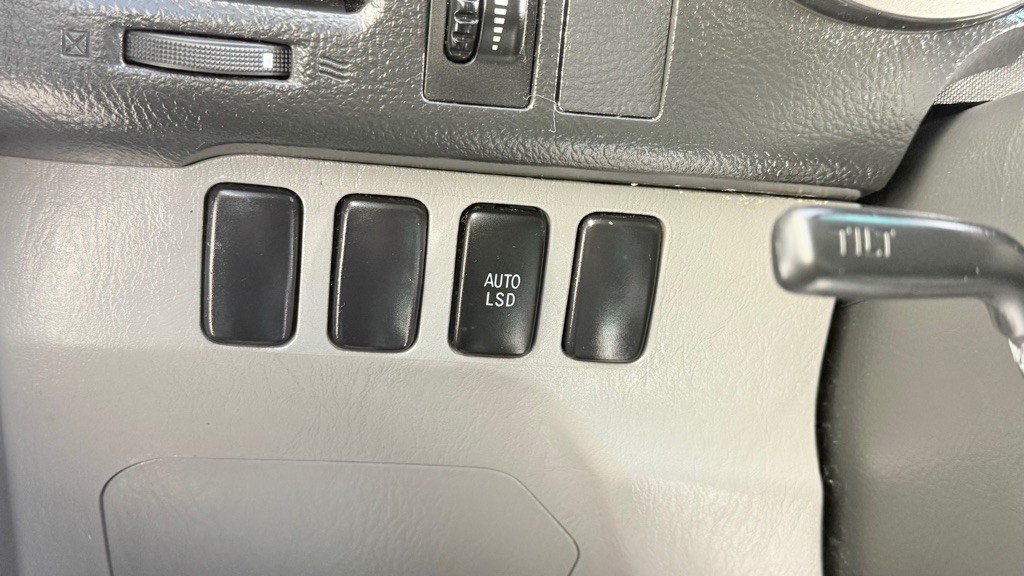 2007 Toyota 4Runner Image 31