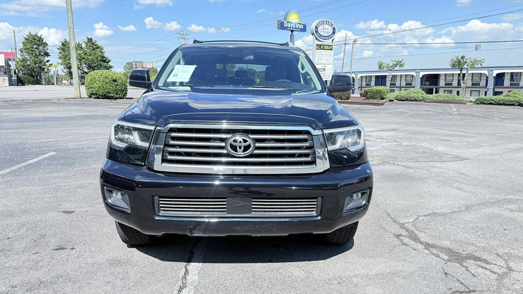 2018 Toyota Sequoia Image 2