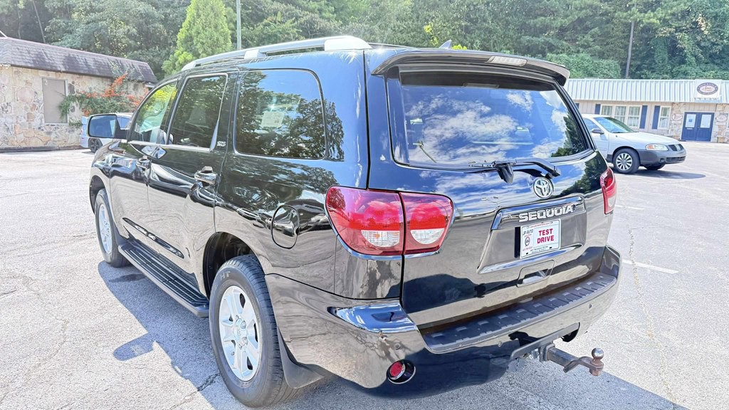 2018 Toyota Sequoia Image 8