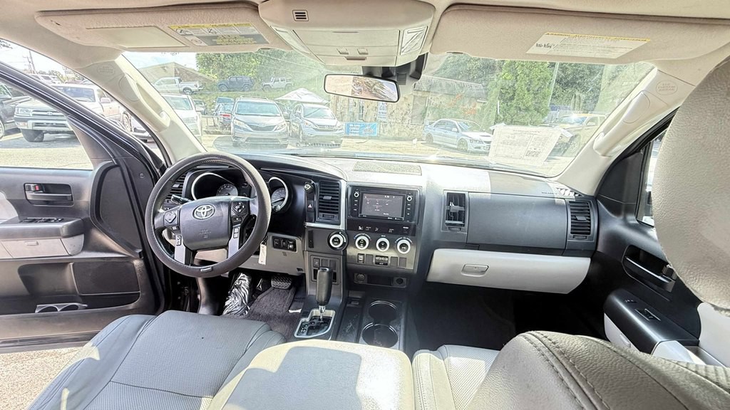 2018 Toyota Sequoia Image 13